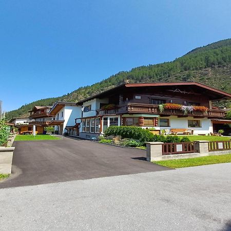 Modern Apartment In Langenfeld Near Ski Area Luaran gambar